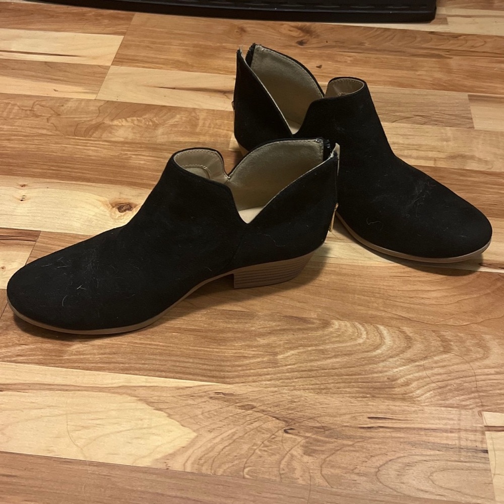 Boots - Picture 3 of 3